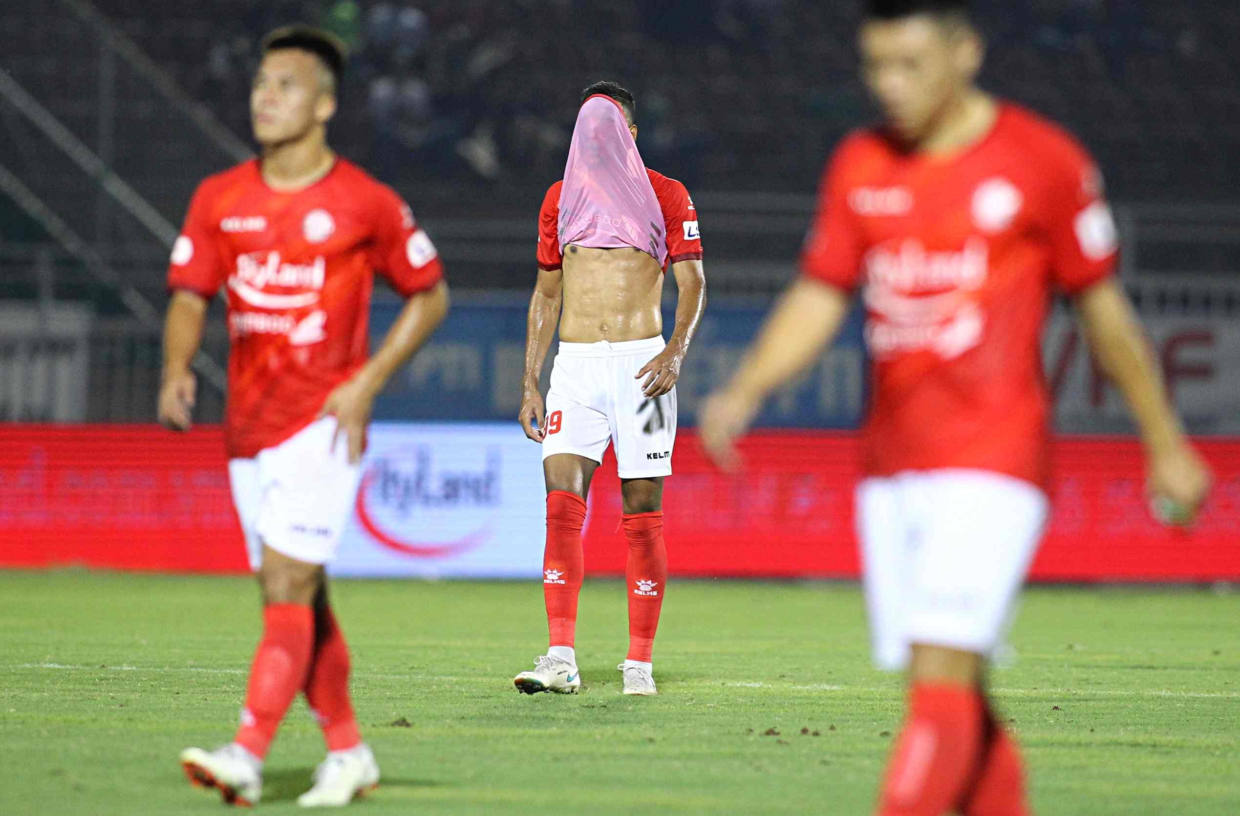 ngoai binh clb tp.hcm bi chuot rut anh 8