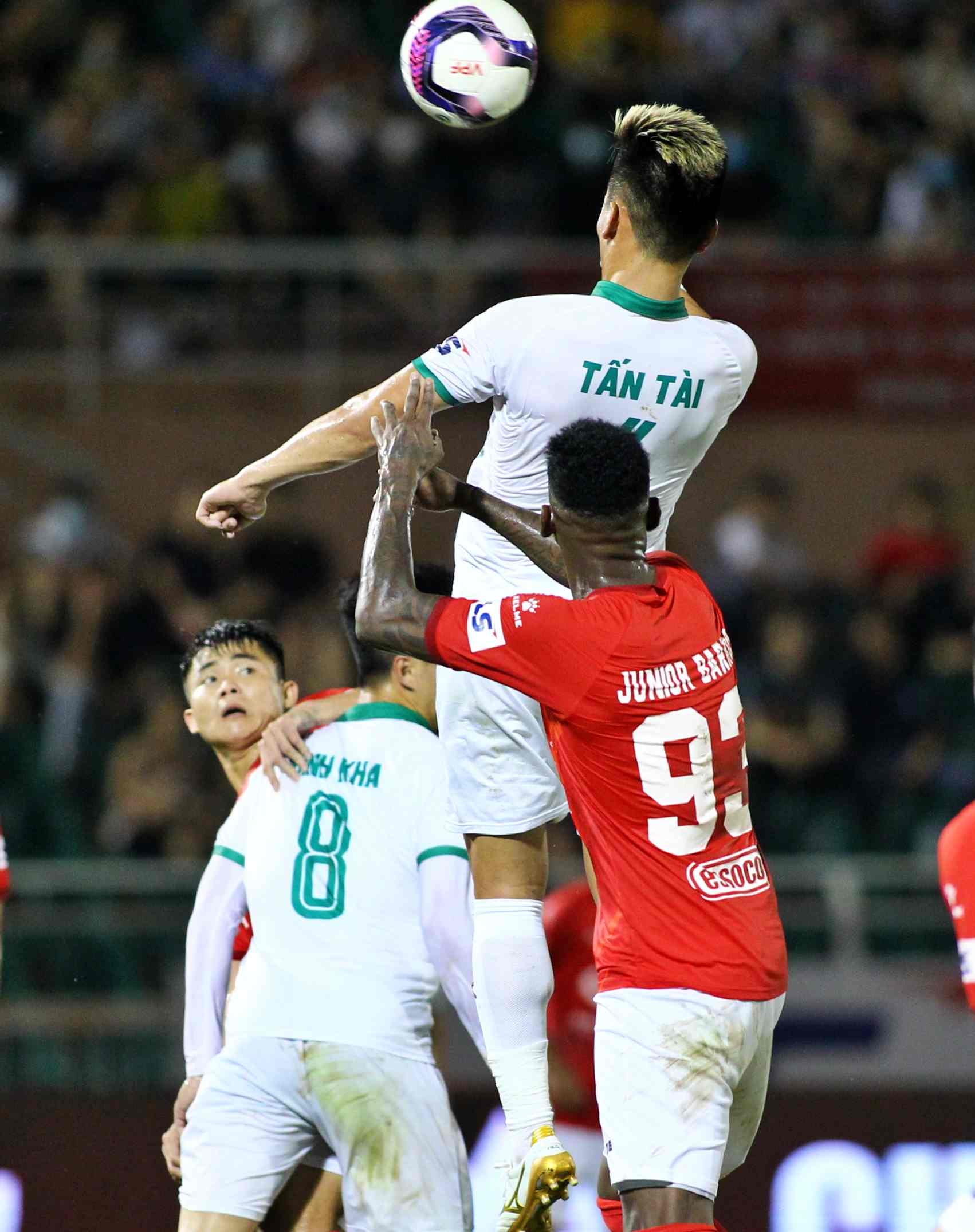 ngoai binh clb tp.hcm bi chuot rut anh 6