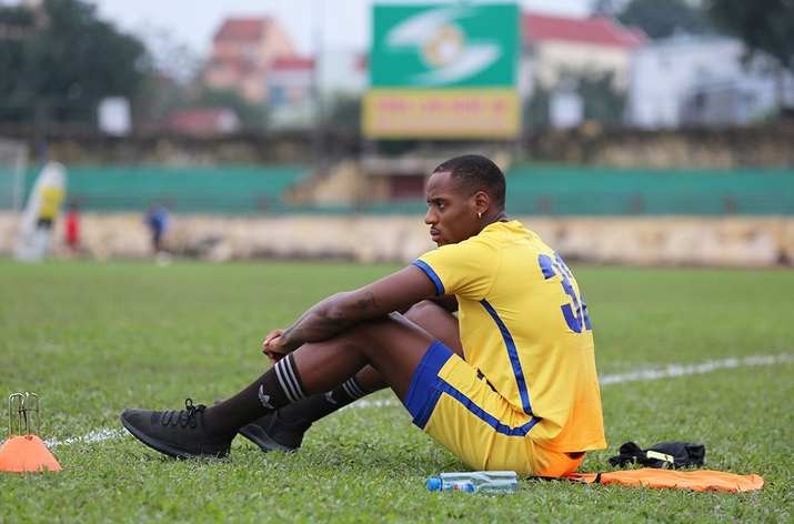 SLNA thu viec cuu tuyen thu U23 Nigeria hinh anh