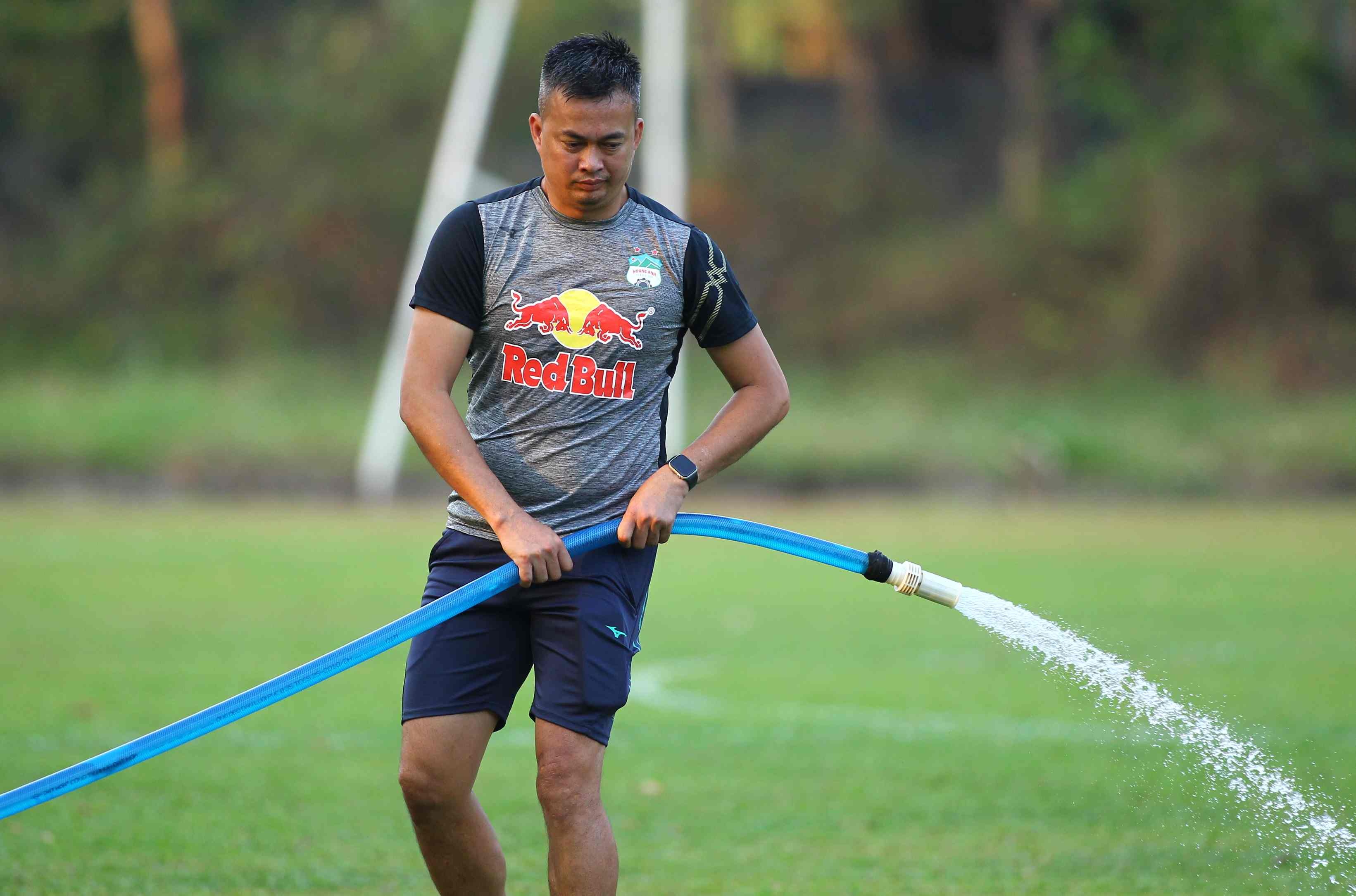 kiatisuk bi te nuoc anh 3