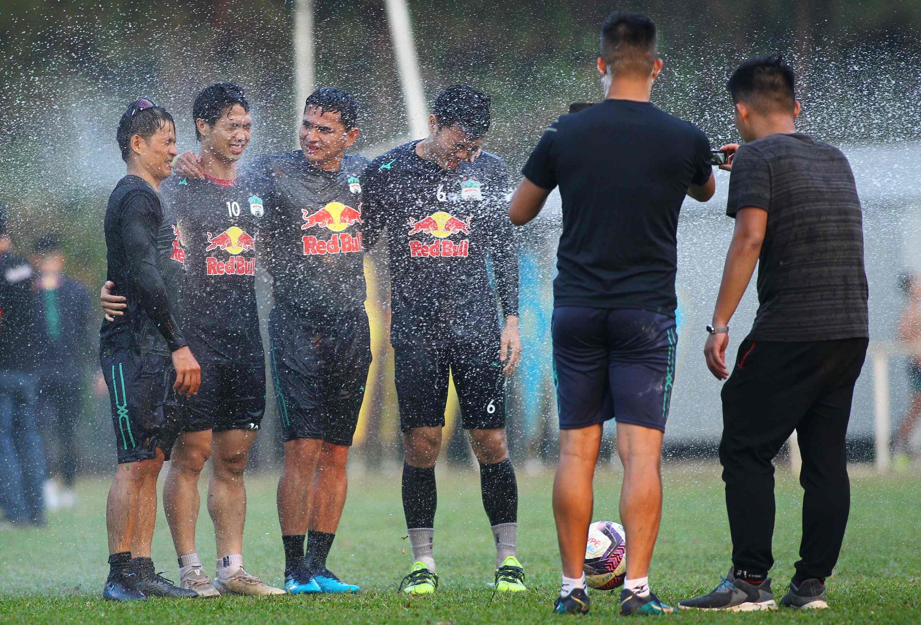 Khoang lang o HAGL anh 2