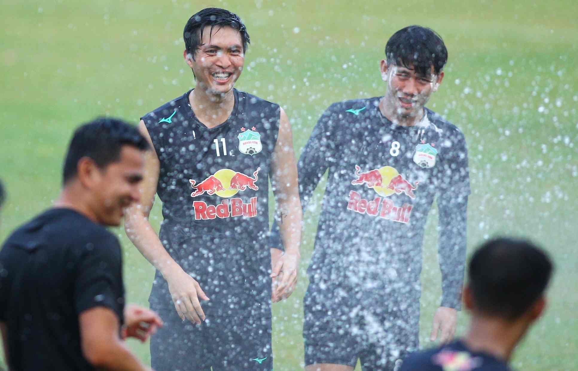 kiatisuk bi te nuoc anh 5