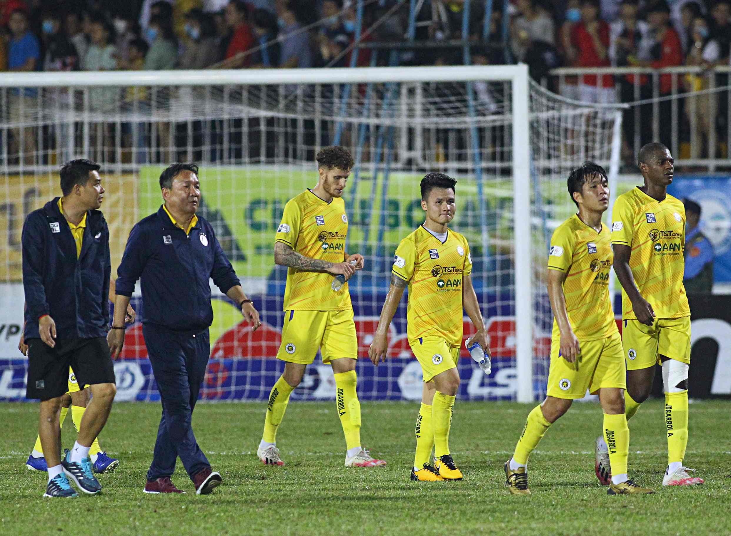 'CLB Ha Noi gap van de tu mua giai truoc' anh 2