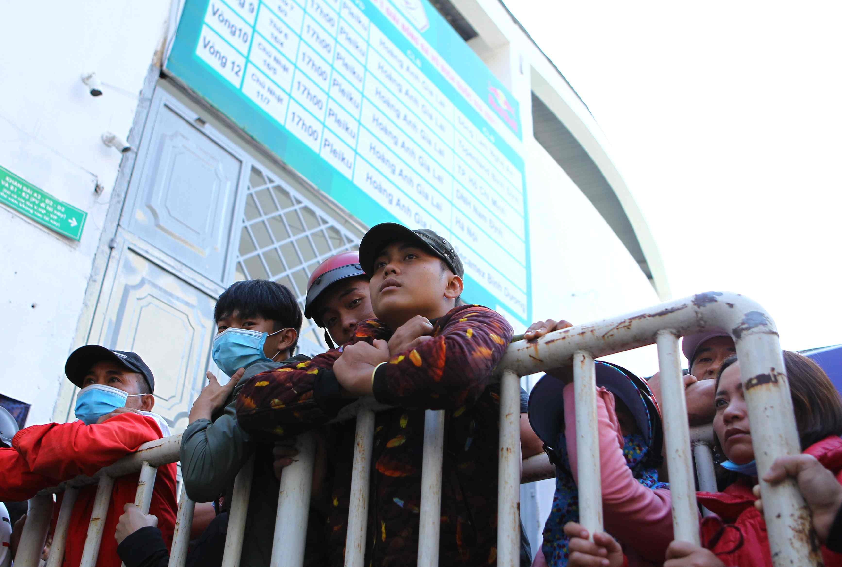 ve xem hagl ha noi anh 10