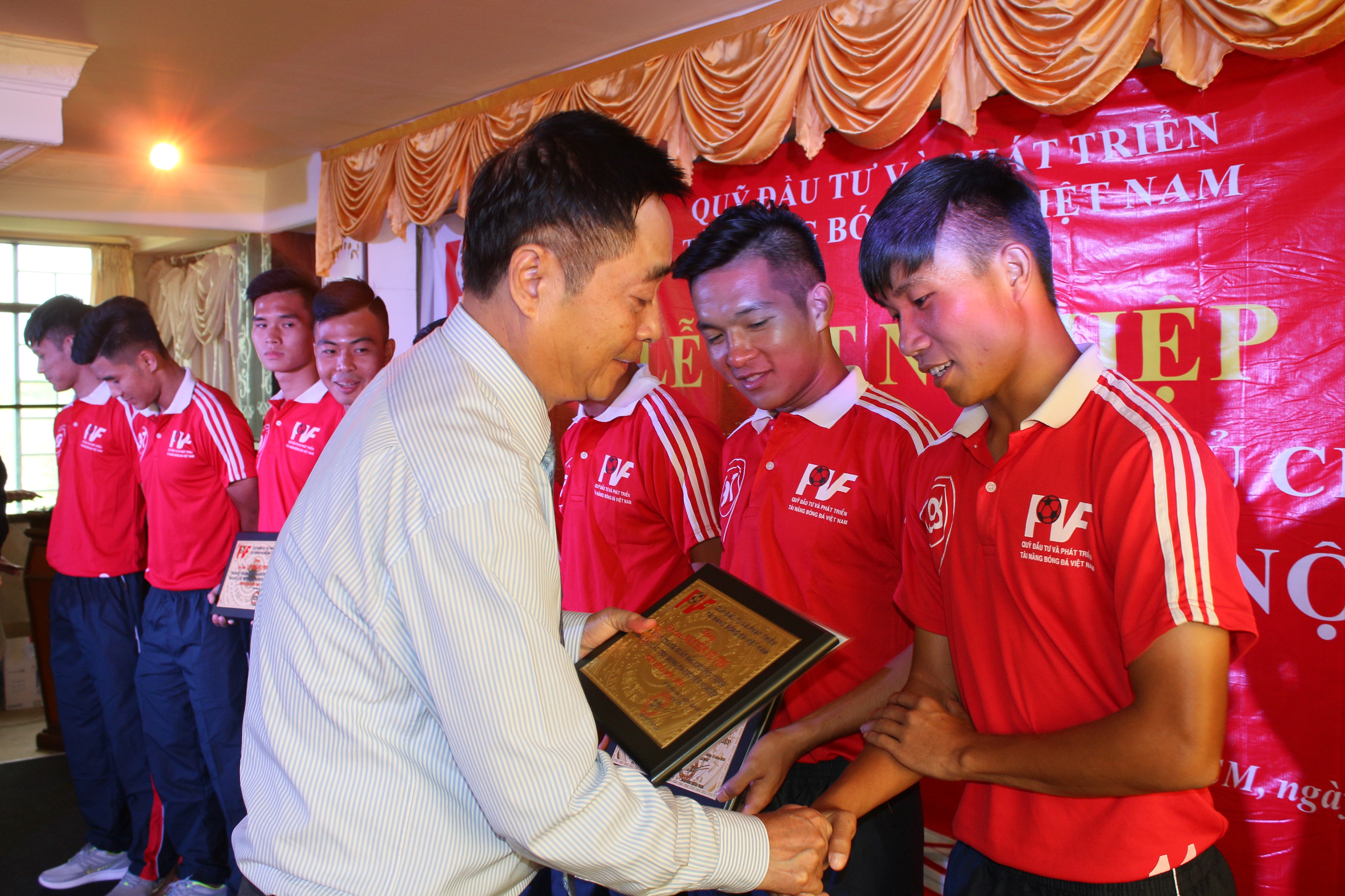pvf doi ten cang sai gon anh 1