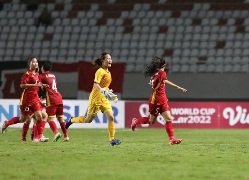 Indonesia thua nguoc U18 nu Viet Nam anh 1