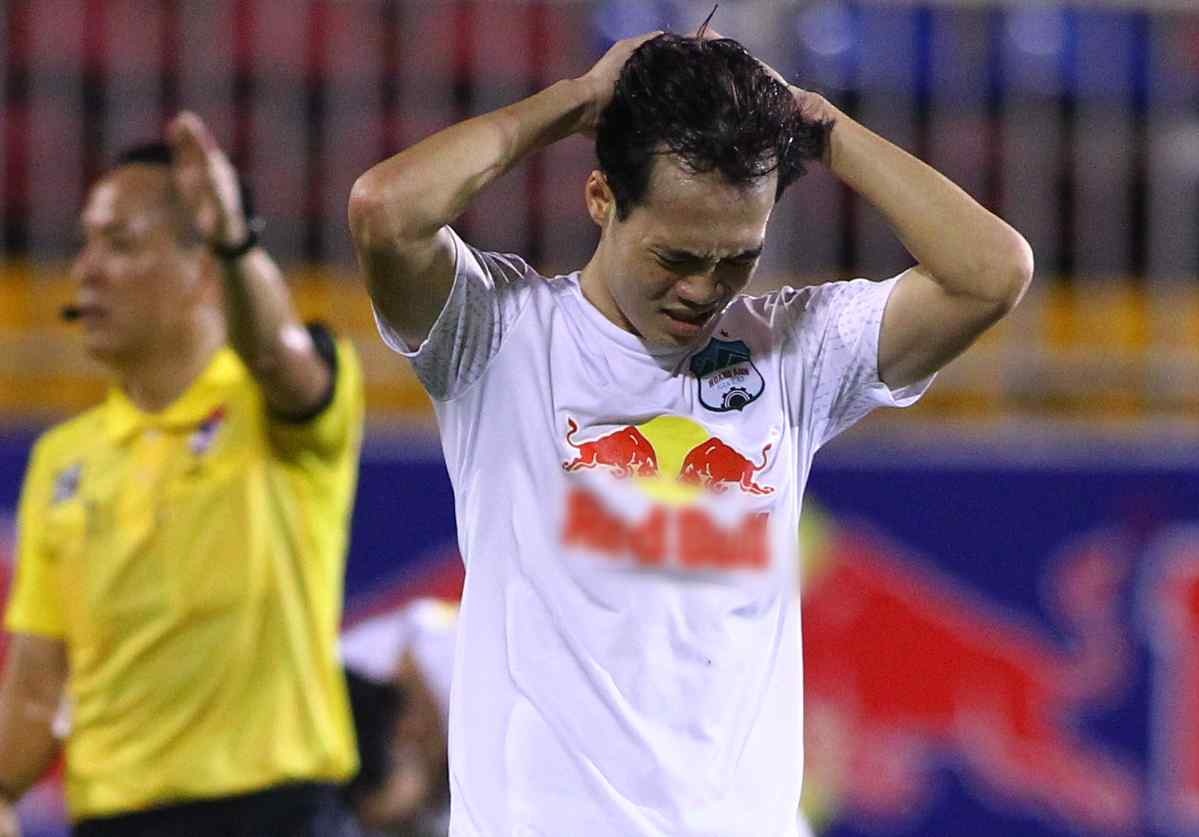 Kiatisuk: 'HAGL muon vo dich phai no luc hon nua' hinh anh