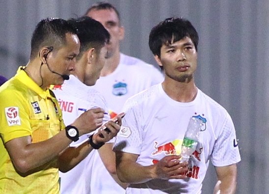 Cong Phuong bi nhac nho vi hanh vi phan cam hinh anh