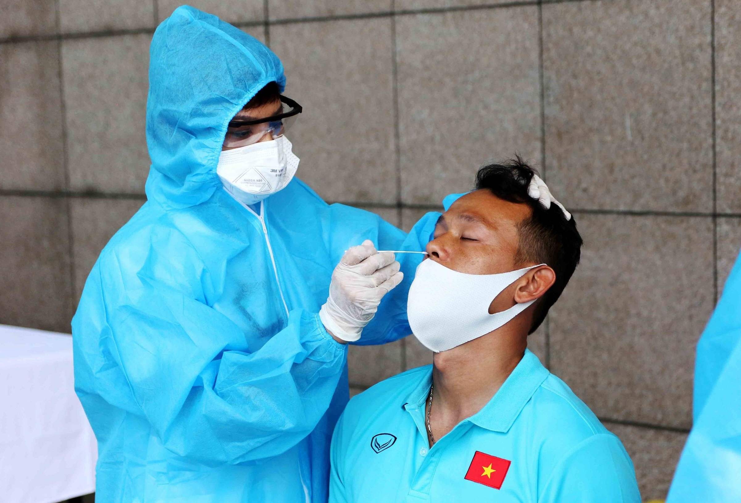 Tuyen Viet Nam xet nghiem Covid-19 bay ngay mot lan hinh anh