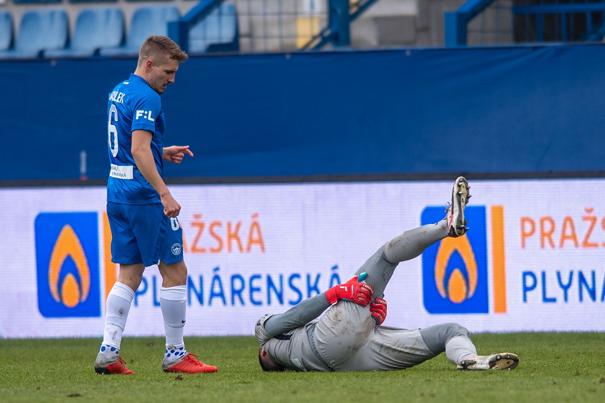 filip nguyen mat tich o ch czech anh 1