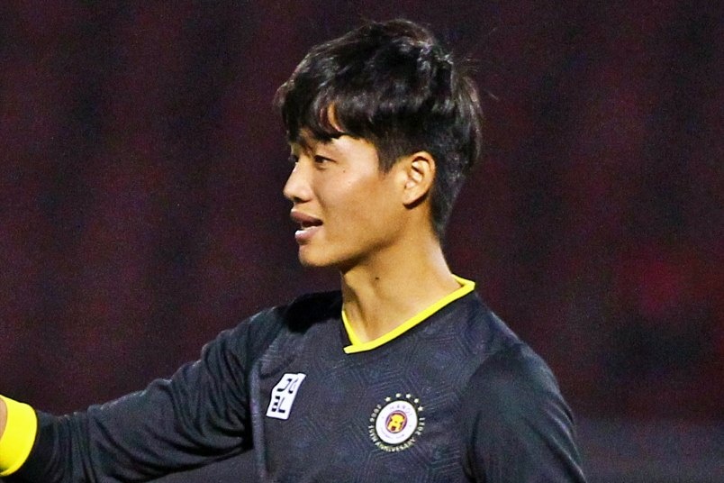 Phi Minh Long roi CLB Ha Noi hinh anh