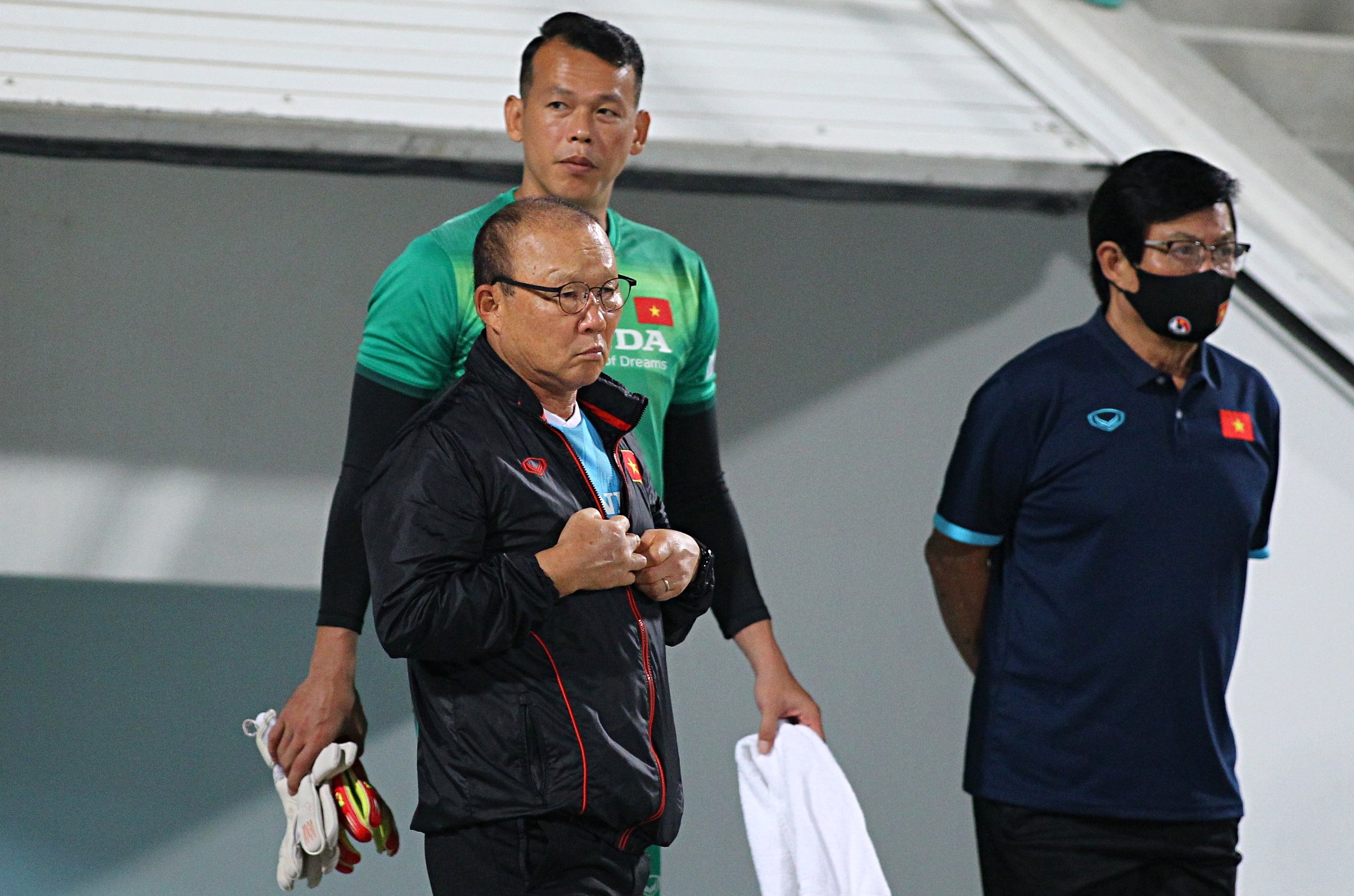 hoang duc noi chuyen rieng voi ong park anh 1