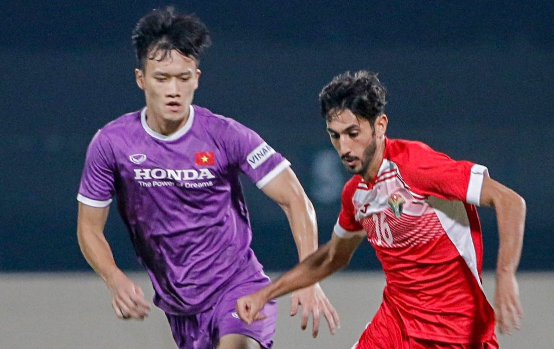 Tuyen Viet Nam thoat thua truoc Jordan hinh anh