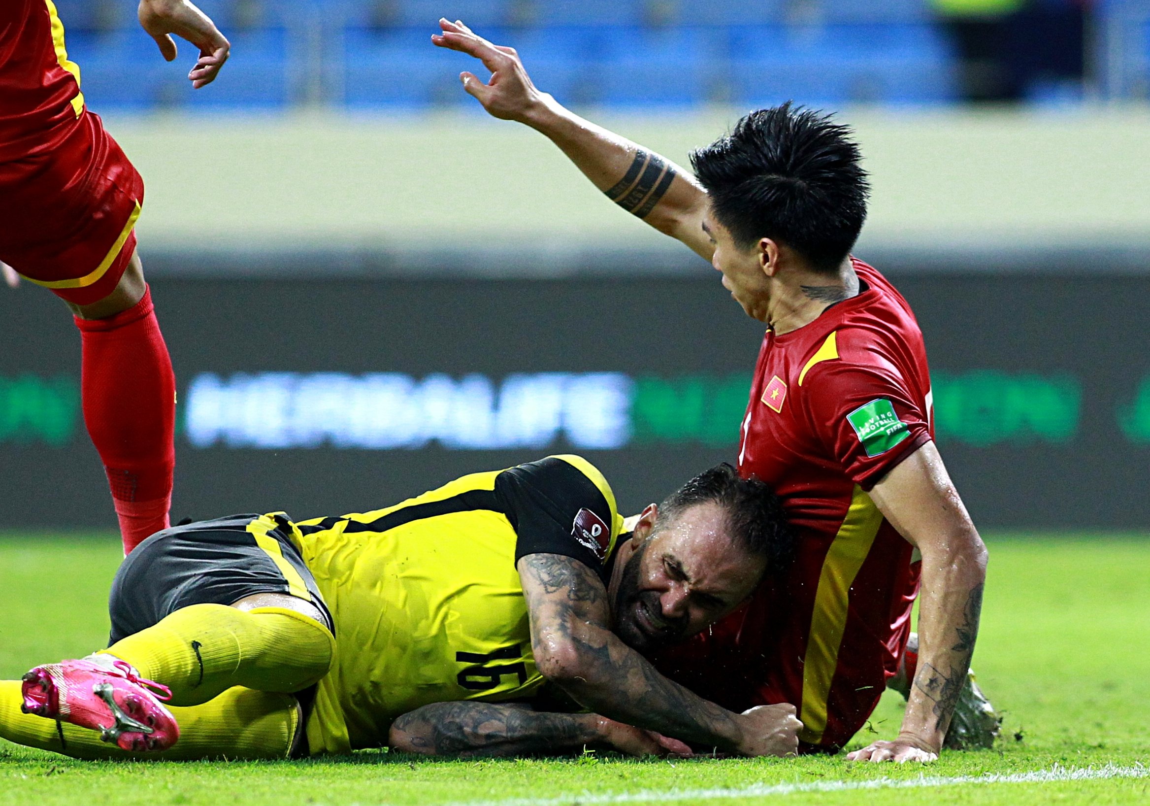 van hau pham loi ra qua phat den anh 2