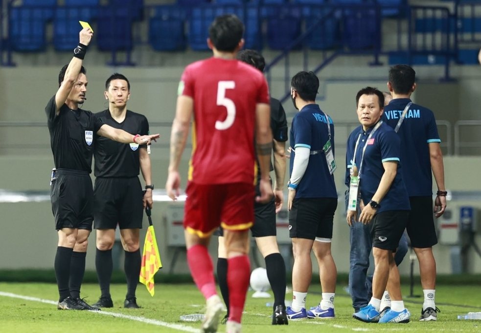 park hang seo bi afc cam chi dao anh 1