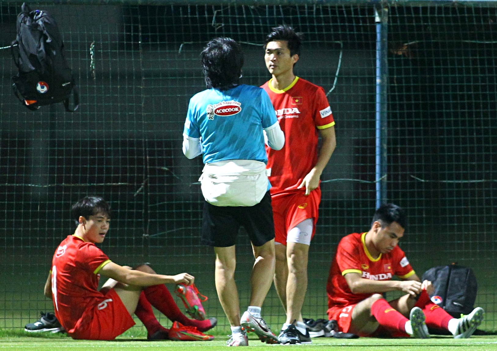 tuan anh nghi tran gap UAE anh 1