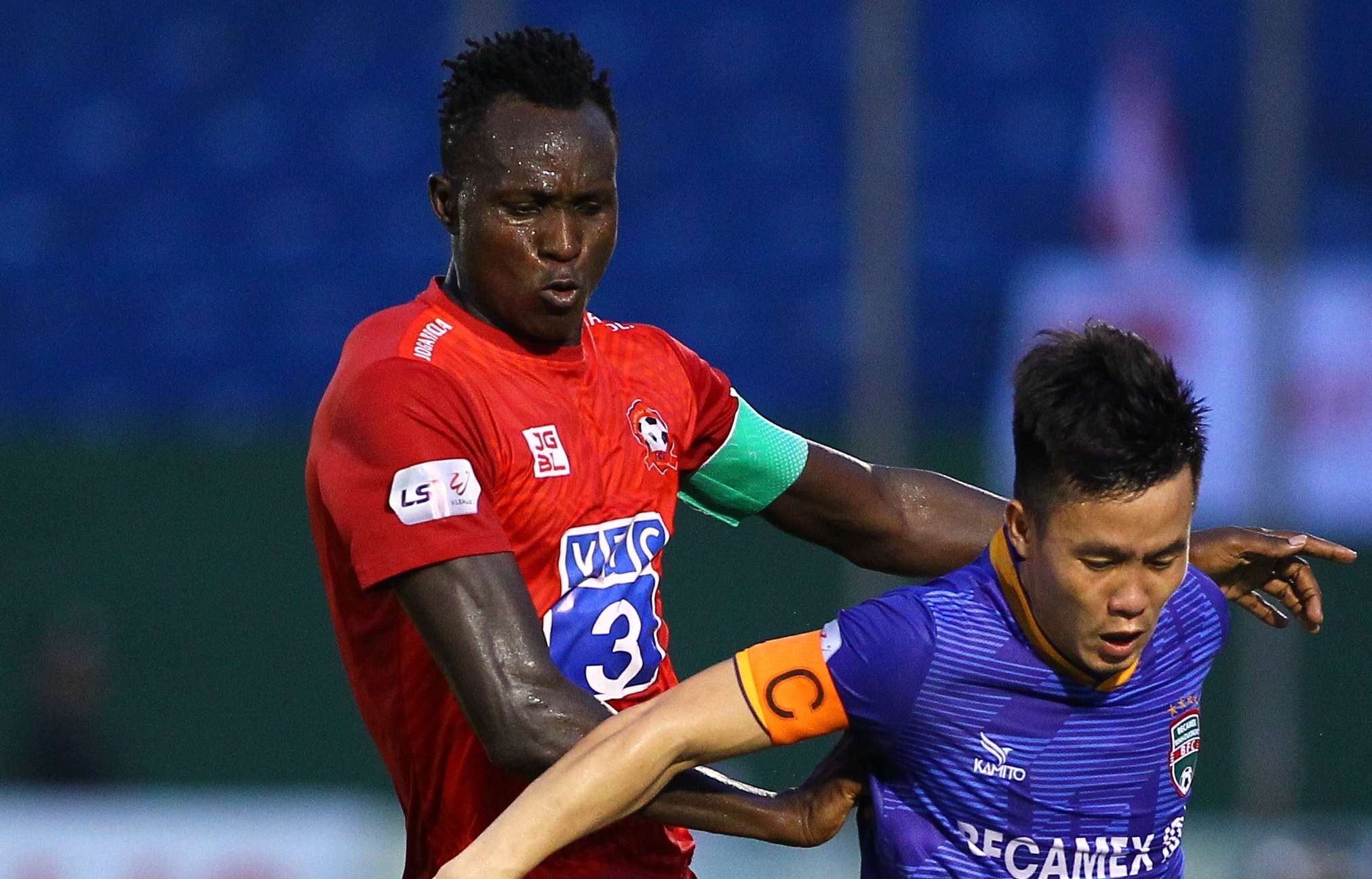 CLB Hai Phong cho phan quyet cua FIFA, van du V.League 2022 hinh anh