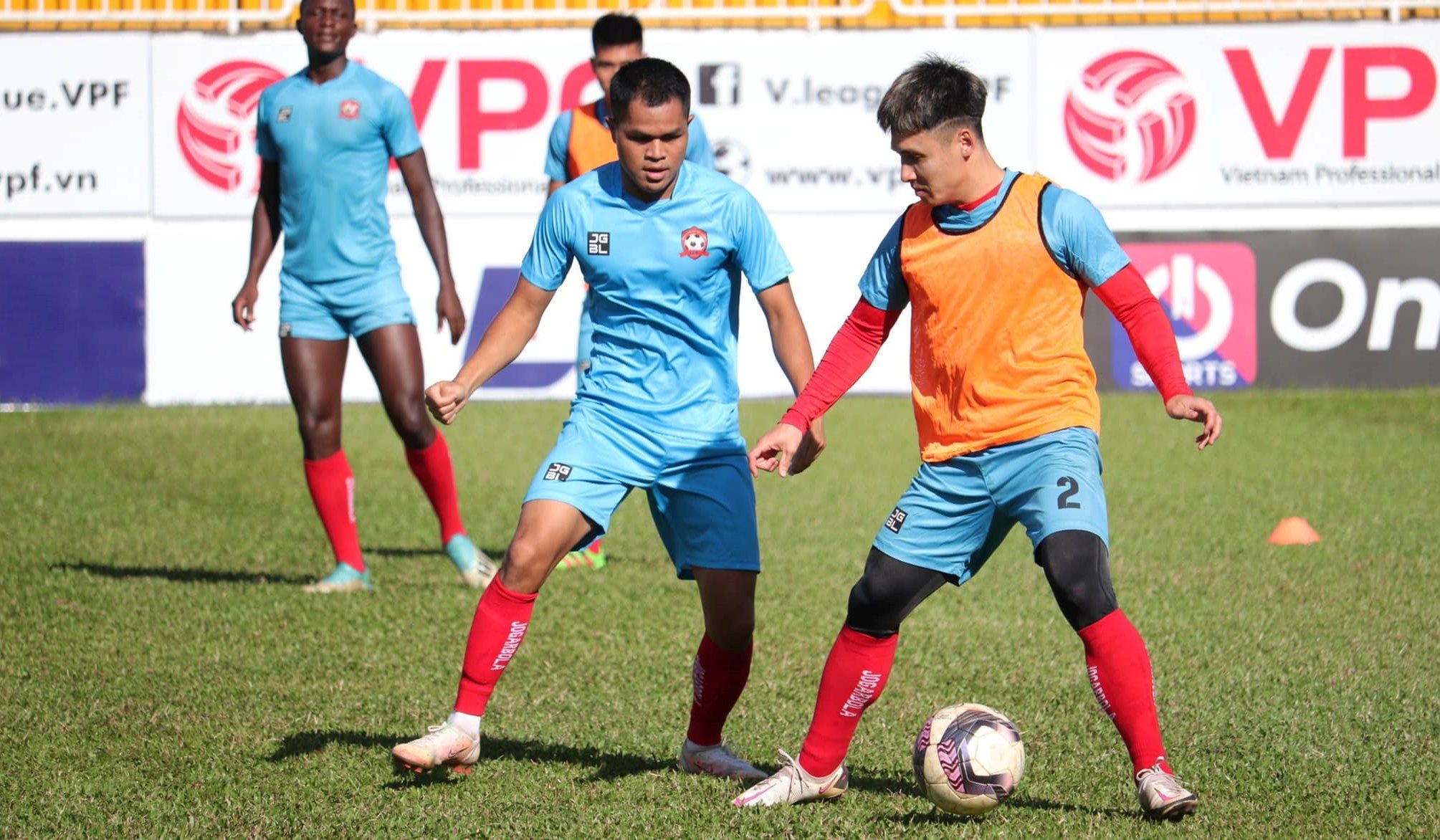 hagl cho hai phong muon 3 cau thu anh 1