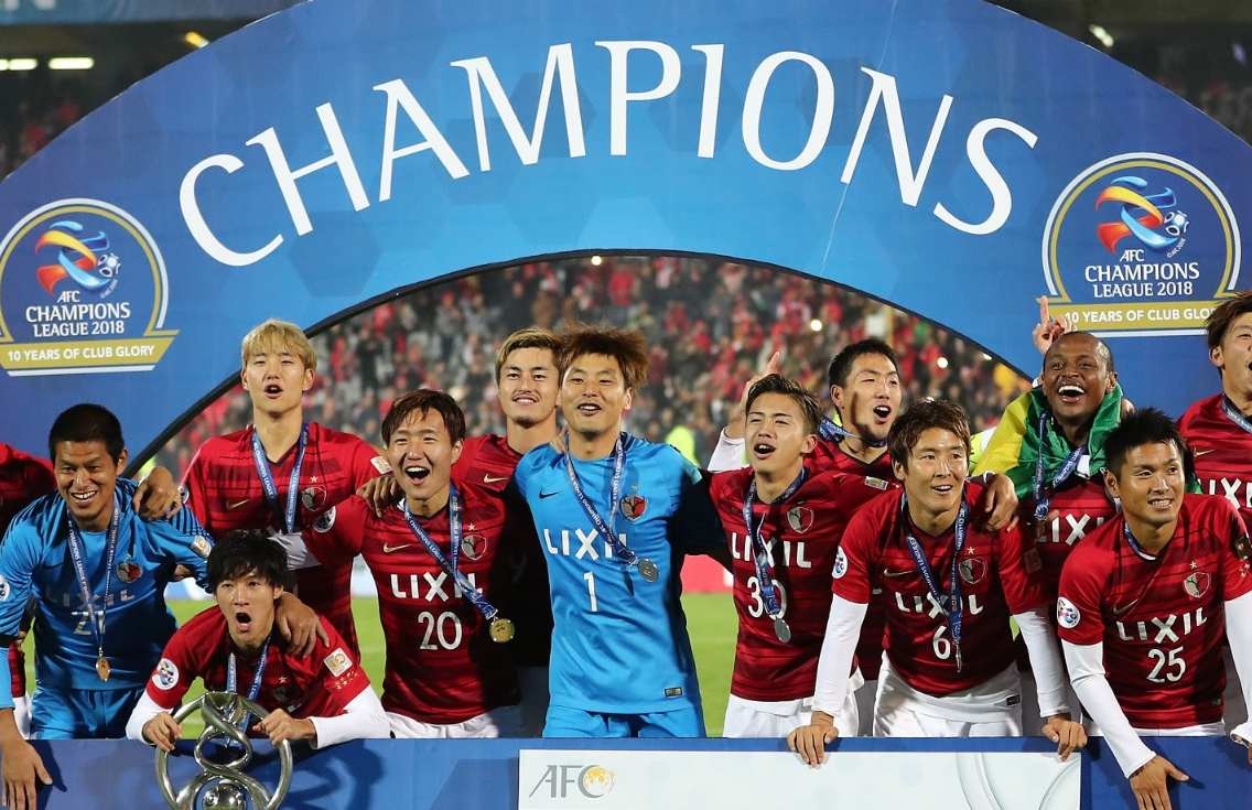 'Quy tac bong bong' cua AFC be o Uzbekistan hinh anh