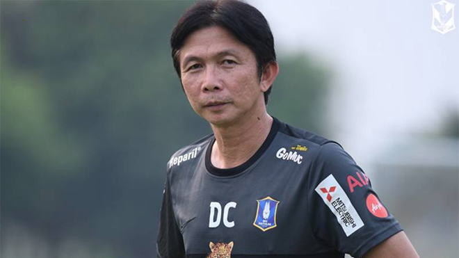 Dusit duoc doi bong cu cua Kiatisuk chon hinh anh