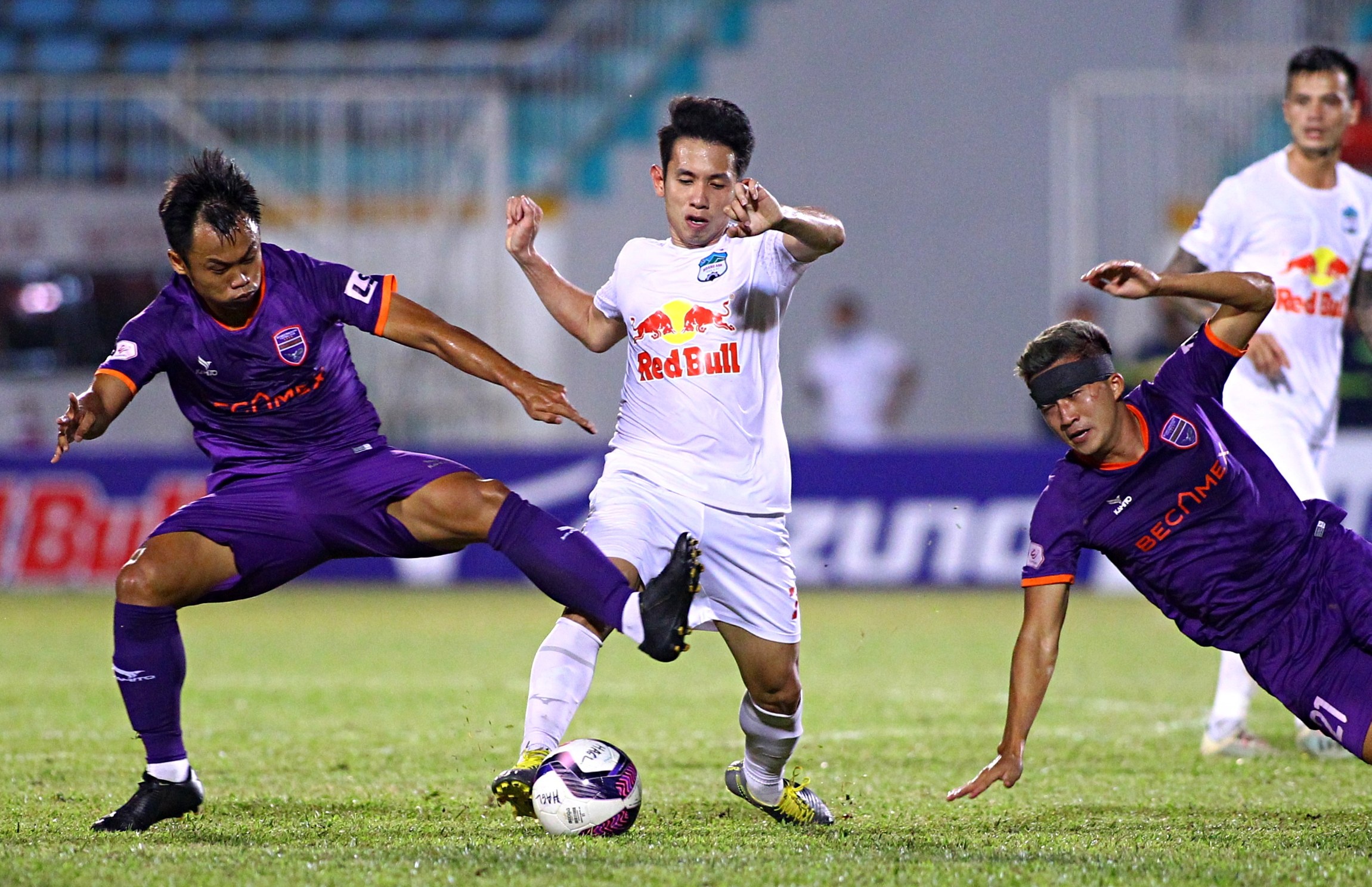 v league hoan 7 thang anh 2