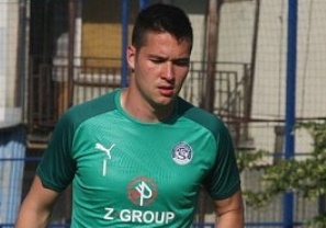 Filip Nguyen tham du vong loai cup chau Au hinh anh