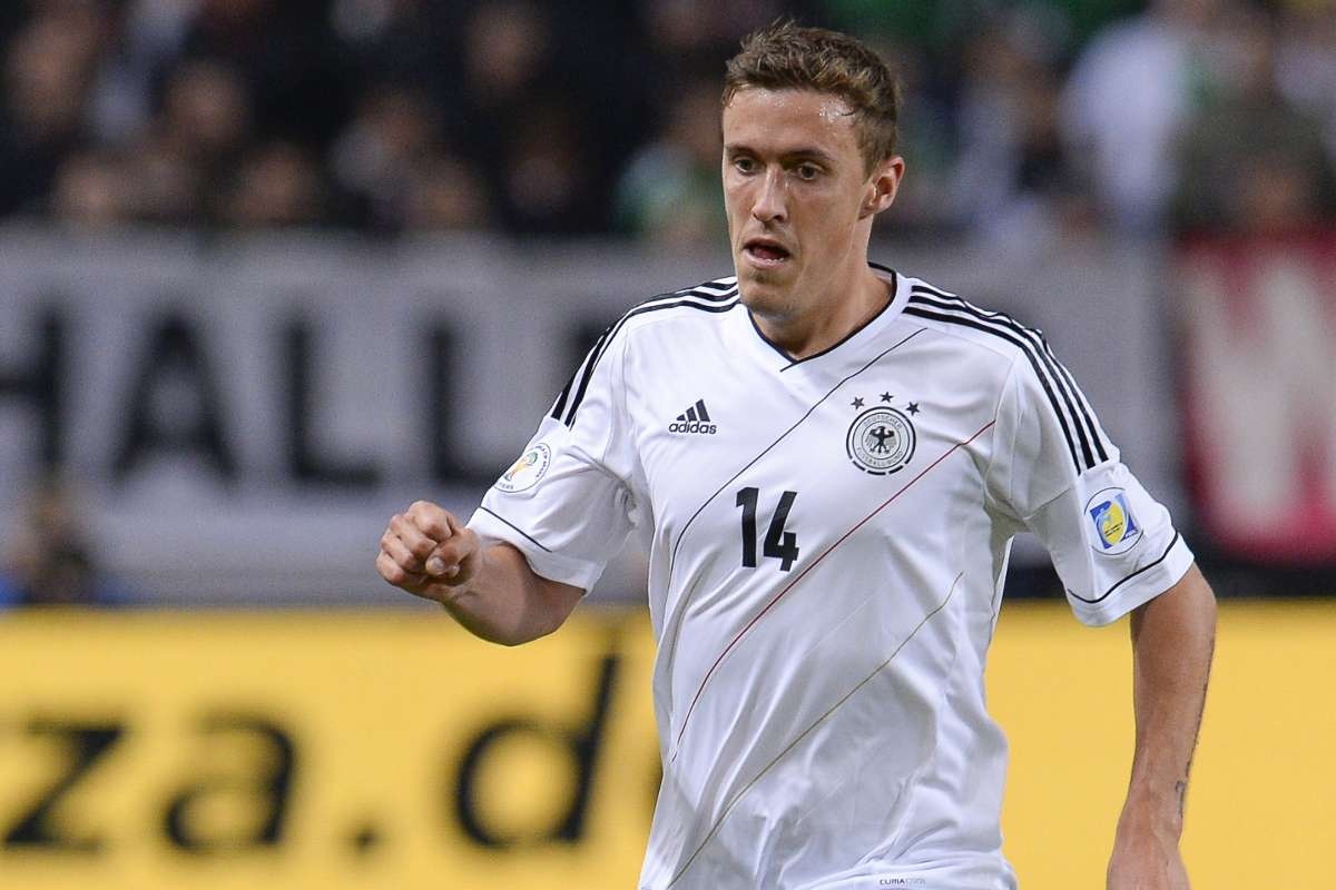 Tuyen thu Olympic Duc cau hon tren song truyen hinh hinh anh