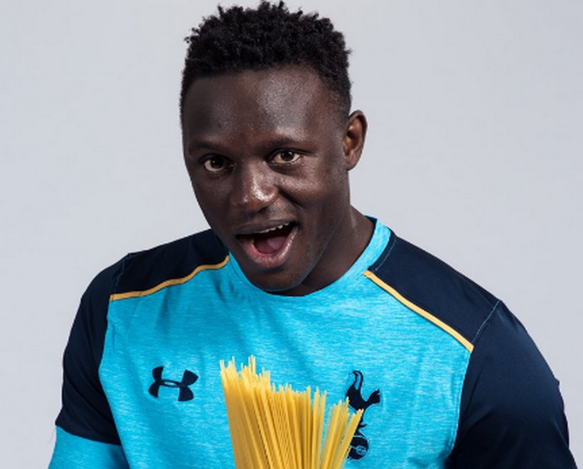 Cuu cau thu Tottenham doi ao lay my spaghetti hinh anh