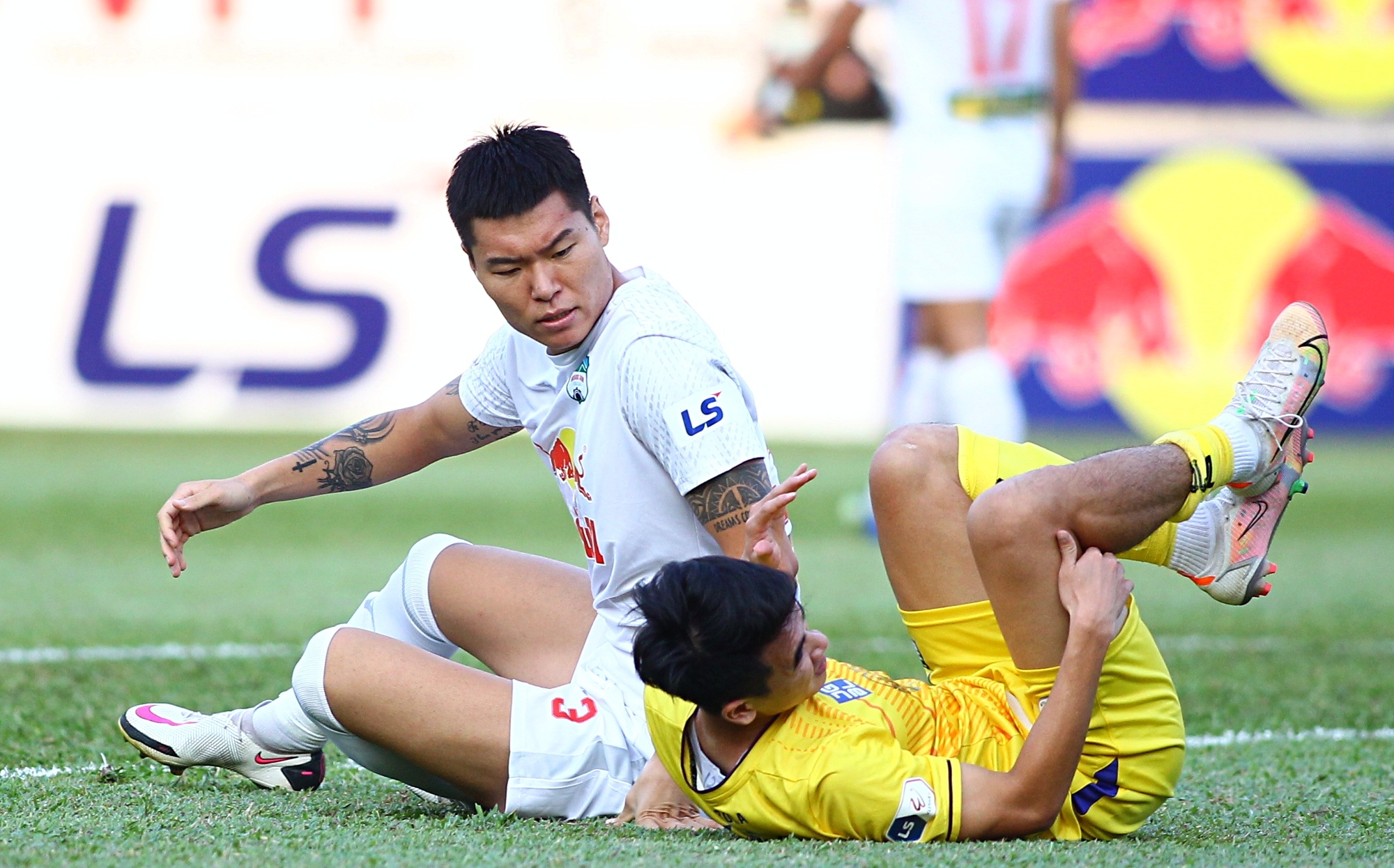 HAGL cho trung ve Kim Dong-su ve Han Quoc anh 2