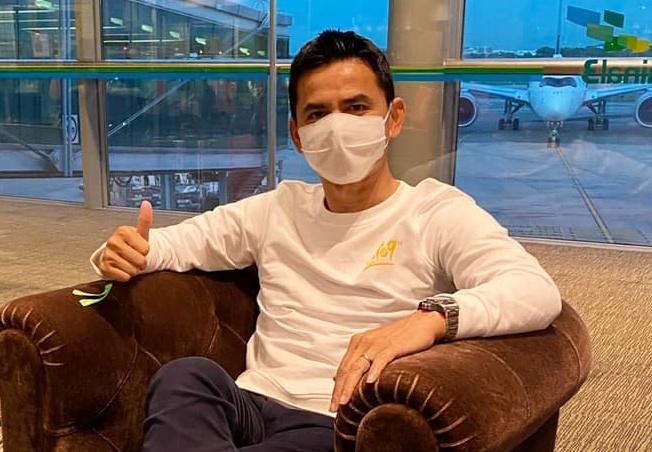 Kiatisuk phai cach ly 14 ngay o Bangkok hinh anh