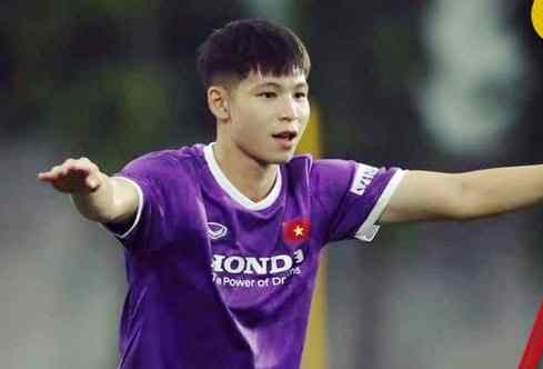 2 cau thu U22 Viet Nam bi cach ly hinh anh