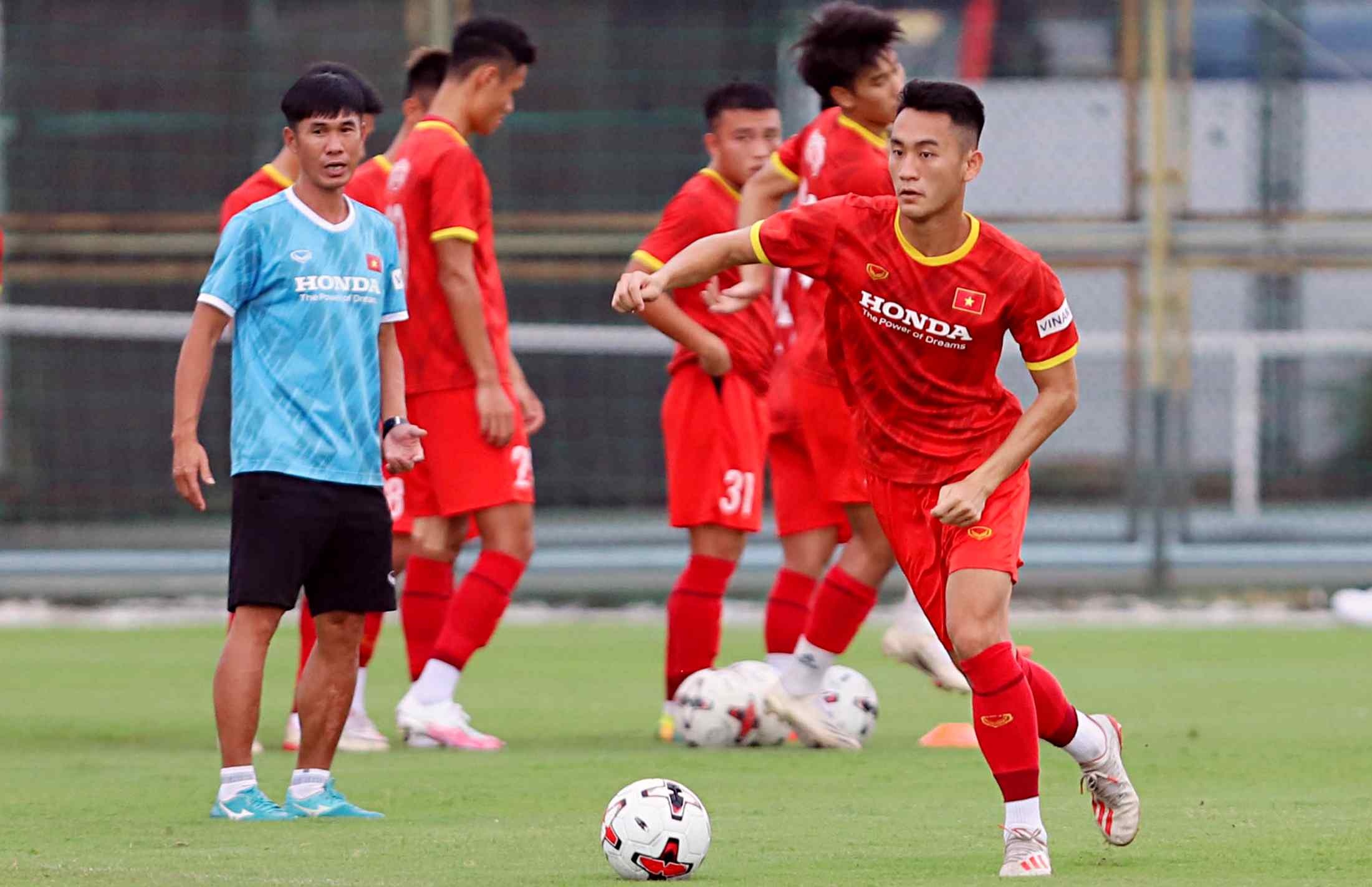 HLV Park Hang-seo giam sat doi U22 Viet Nam anh 6