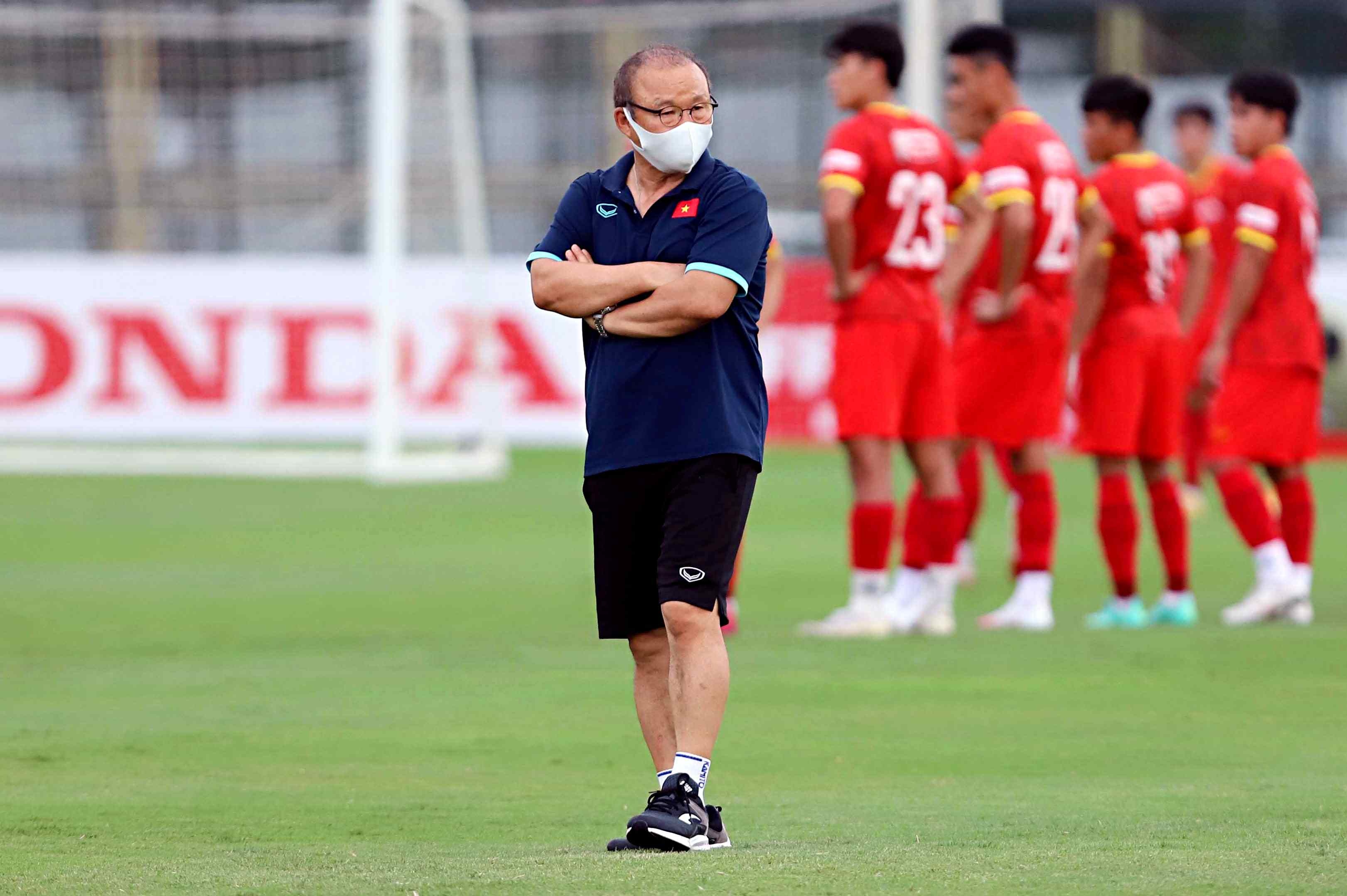 HLV Park Hang-seo giam sat doi U22 Viet Nam anh 2
