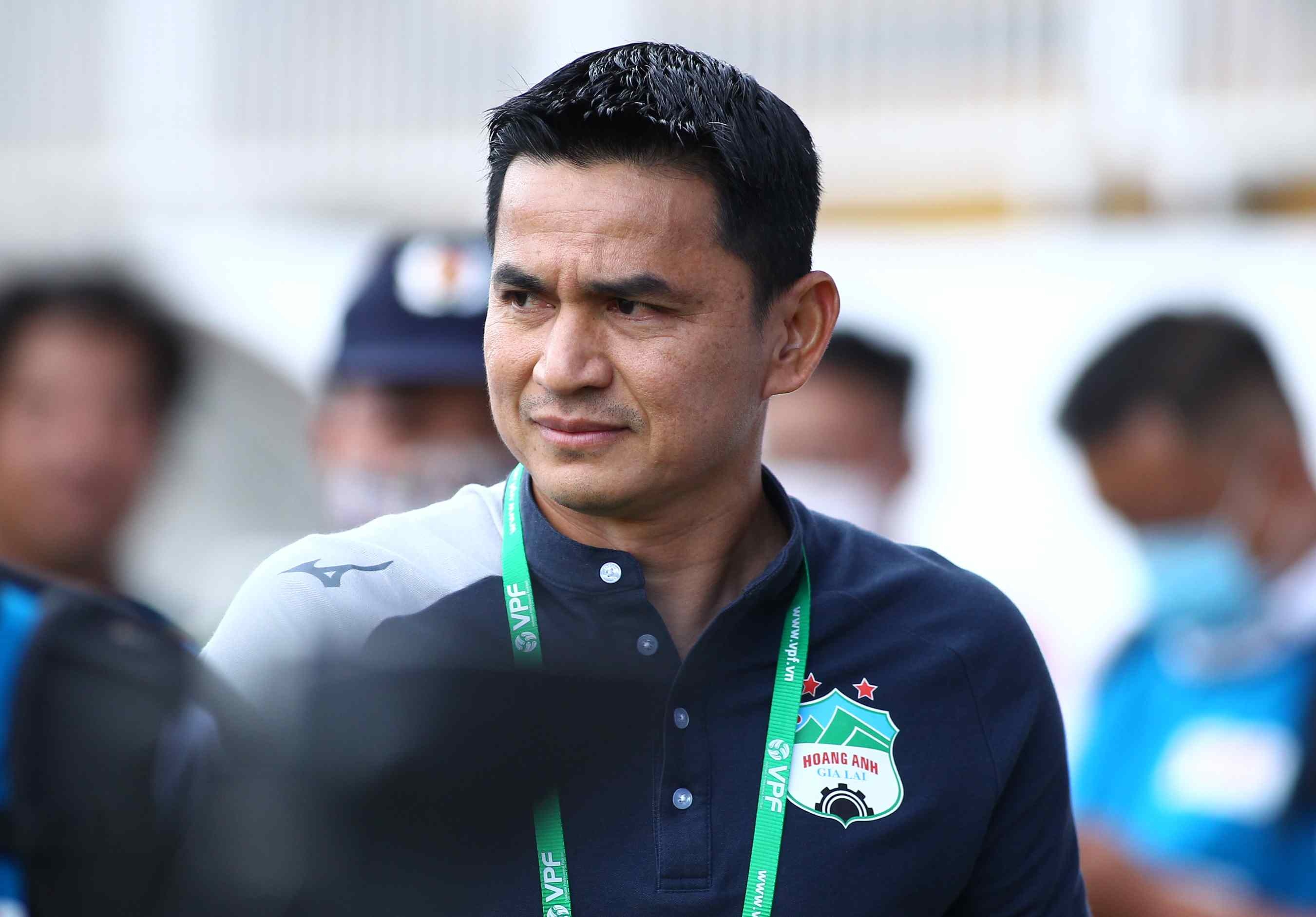 Kiatisak sang loc manh me luc luong HAGL hinh anh