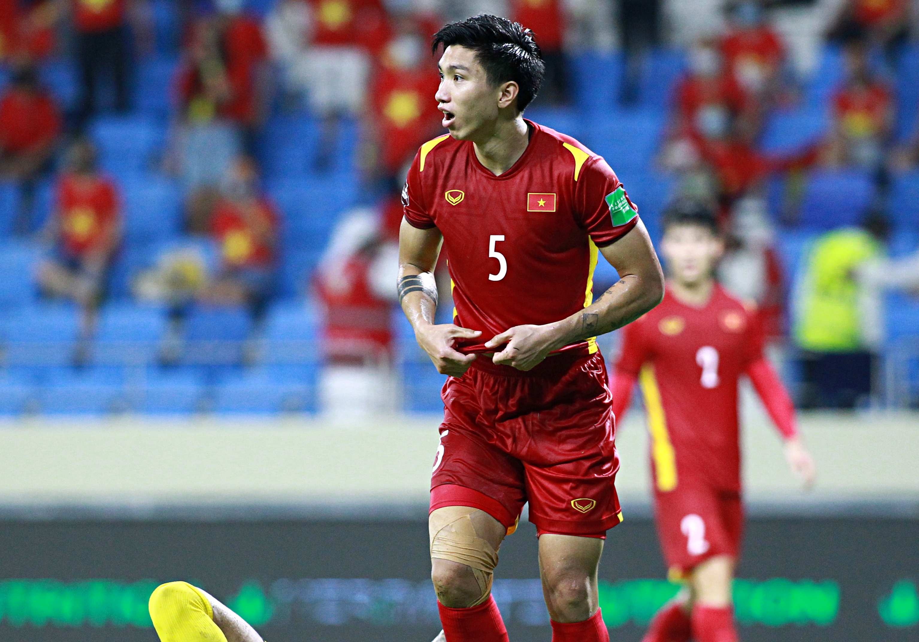 Van Hau va 99 ngay tro ve voi chan thuong anh 2