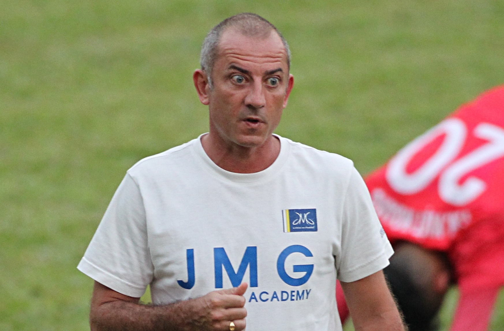 HLV Graechen chia tay HAGL hinh anh