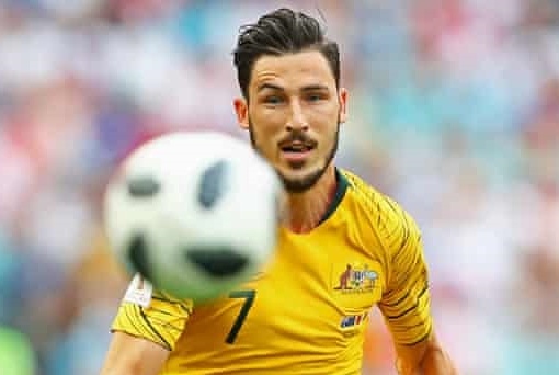 Doi truong Australia tu choi thi dau o Qatar va Viet Nam hinh anh