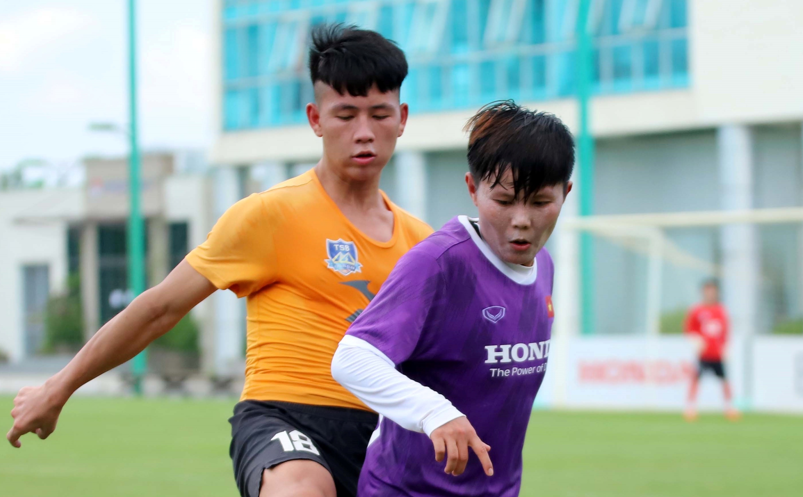 Tuyen nu Viet Nam thua 0-6 truoc U15 futsal hinh anh