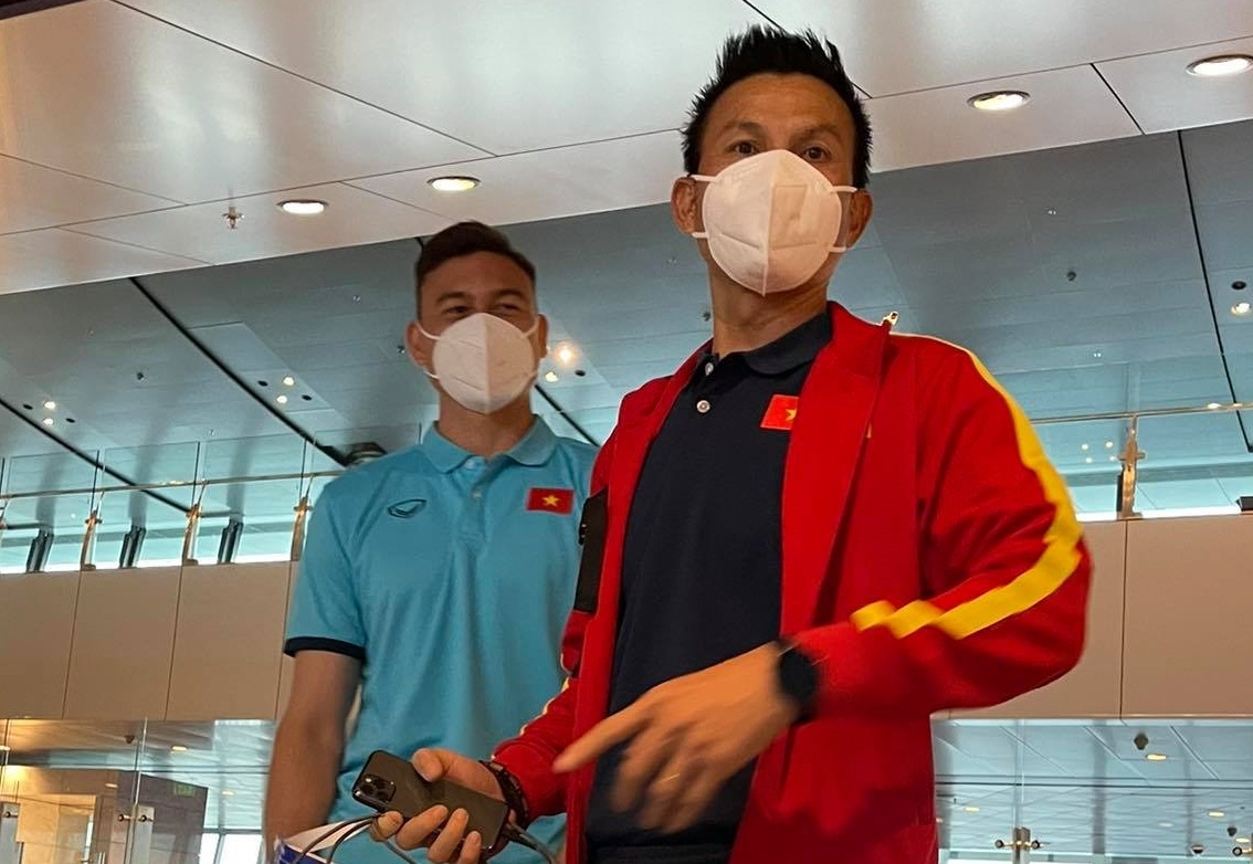 Van Lam hoi quan tuyen Viet Nam o san bay hinh anh