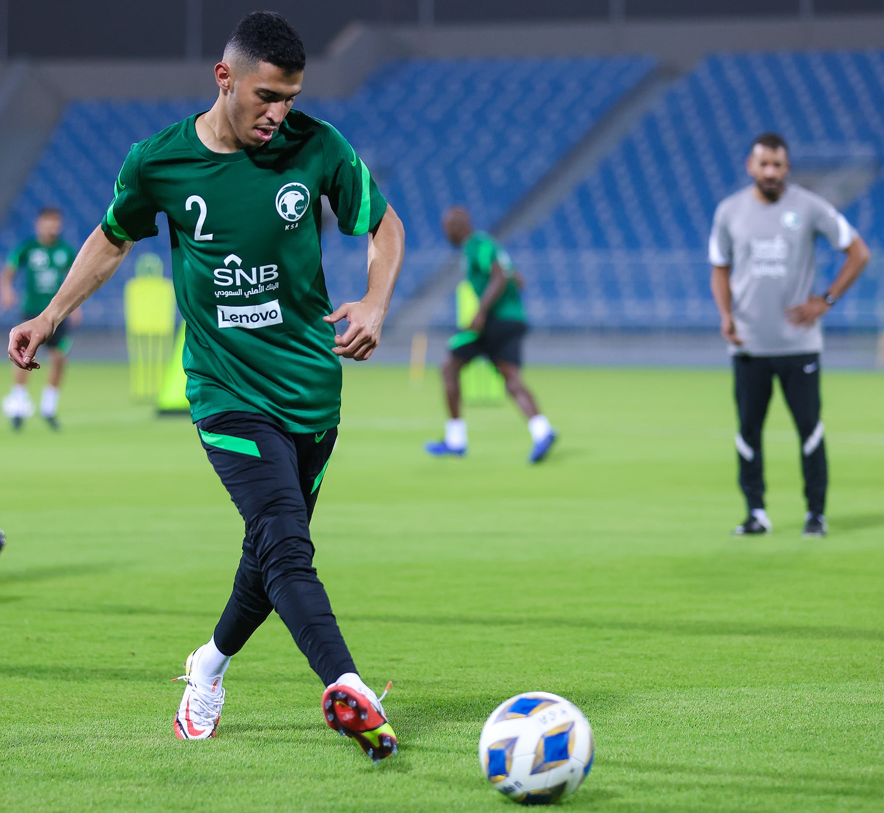 Tuyen Saudi Arabia san sang cho tran gap Viet Nam anh 7