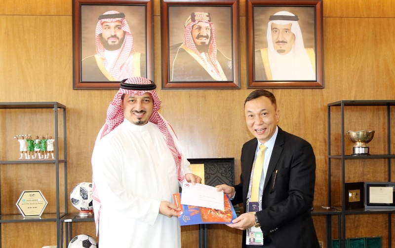 Trong tai Viet Nam nhan ho tro VAR tu Saudi Arabia anh 1