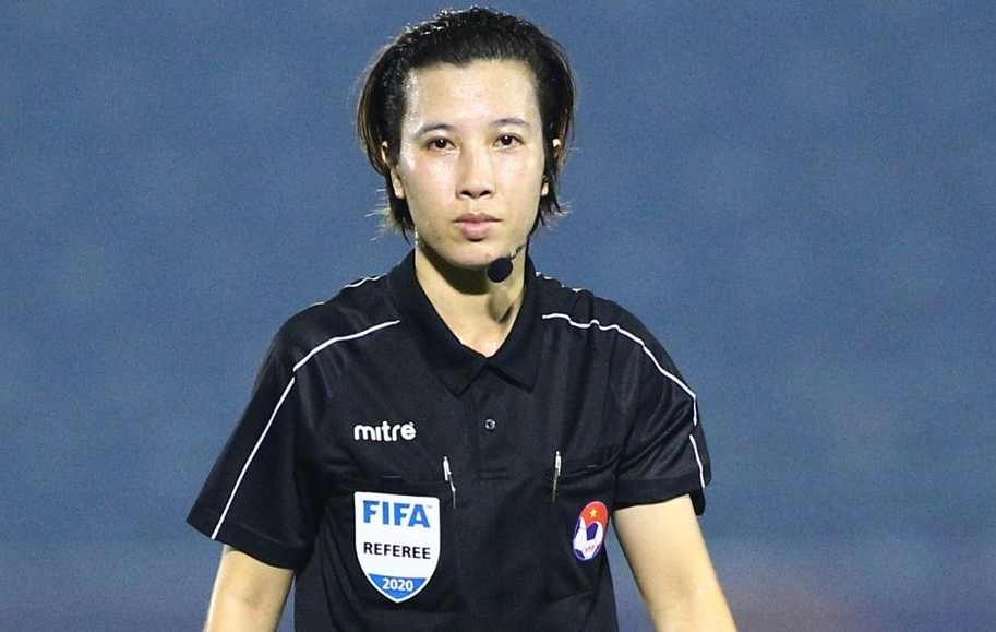 Nu trong tai Viet Nam lo dip hoc cong nghe VAR o UAE hinh anh