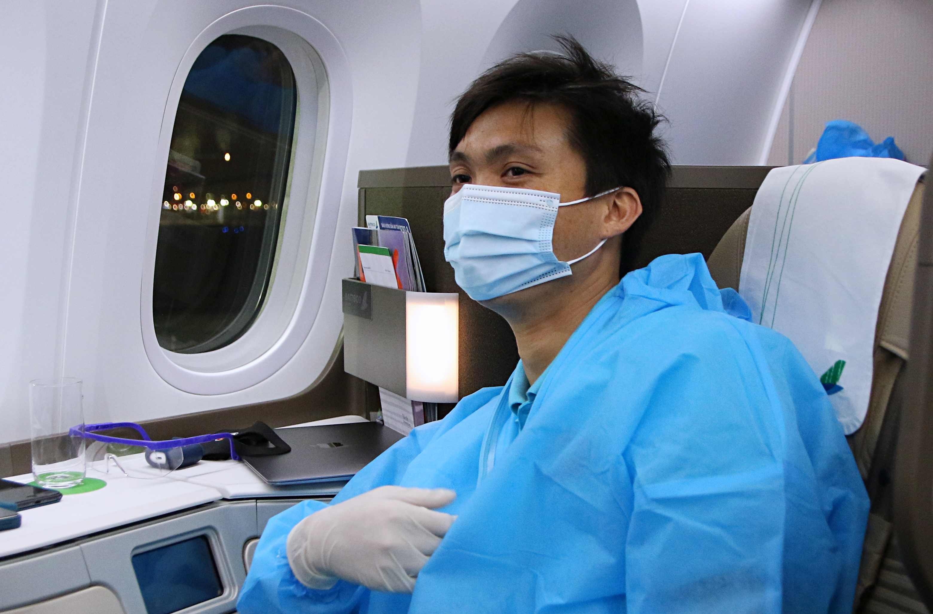 Vi sao HLV Park nhuong cho o khoang thuong gia cho hoc tro? hinh anh