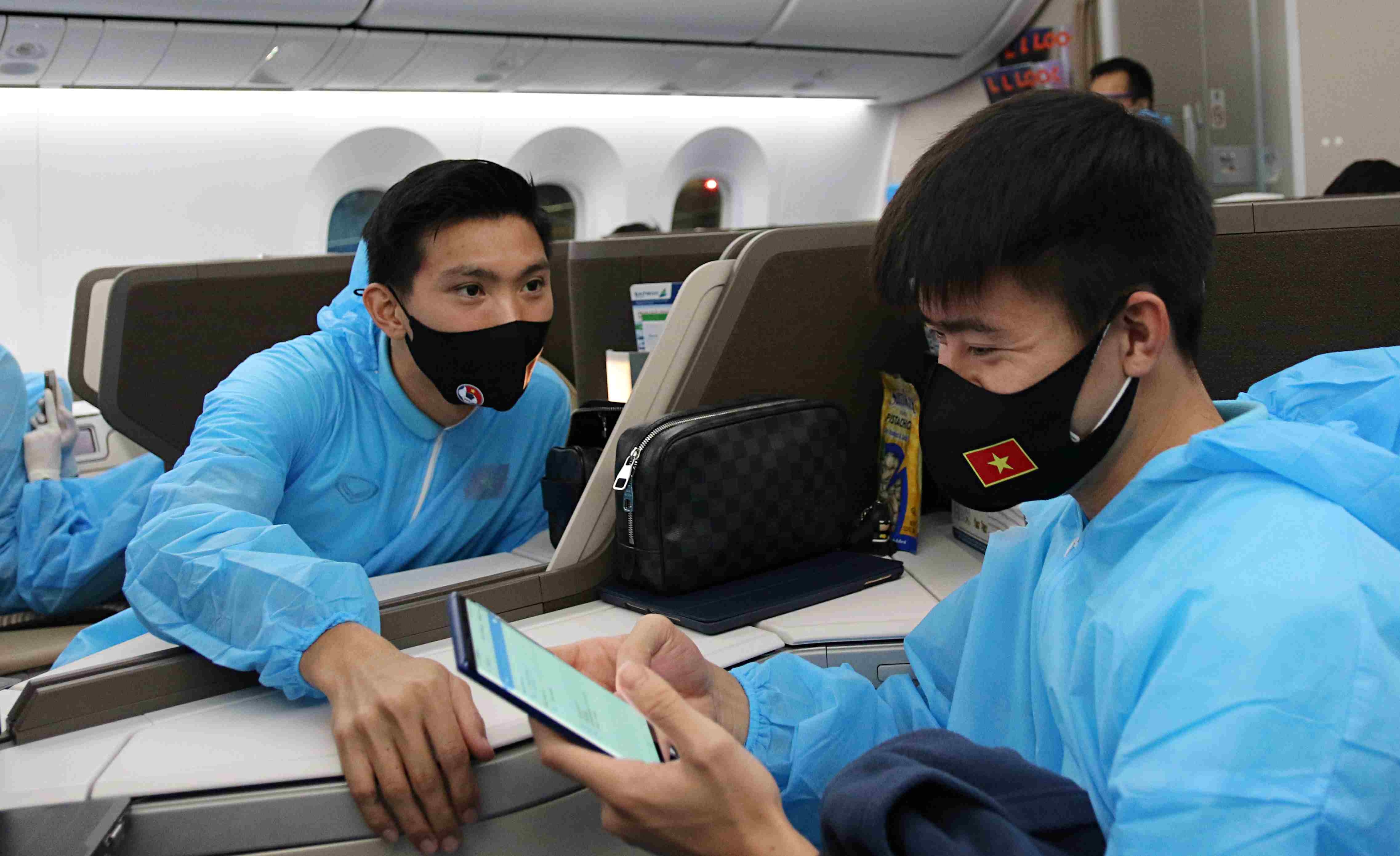 Chuyen tuyen Viet Nam hoi phuc tu khoang thuong gia anh 1