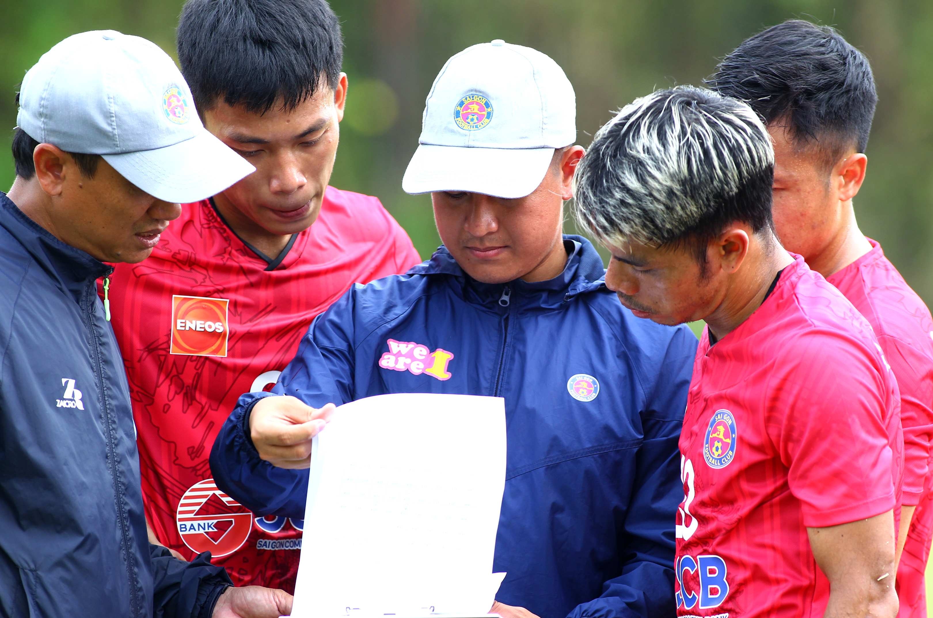 CLB Sai Gon dang do chuyen 'Nhat hoa' hinh anh