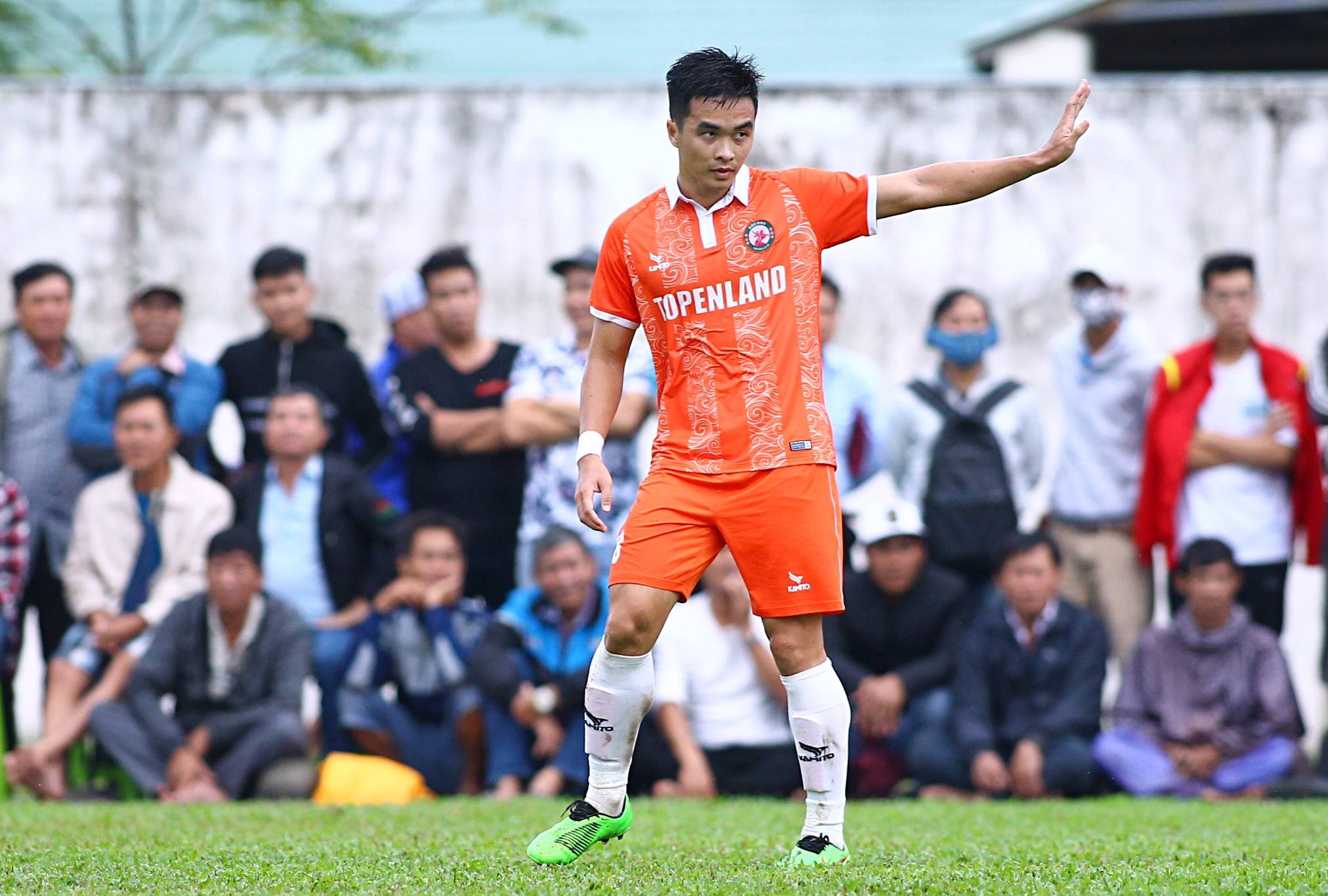 Tuyen Viet Nam tra them 1 tien dao ve CLB anh 1