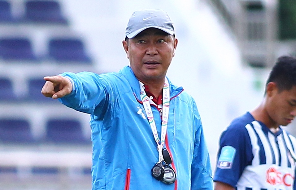 HLV Tran Minh Chien viet chuong moi o CLB TP.HCM hinh anh