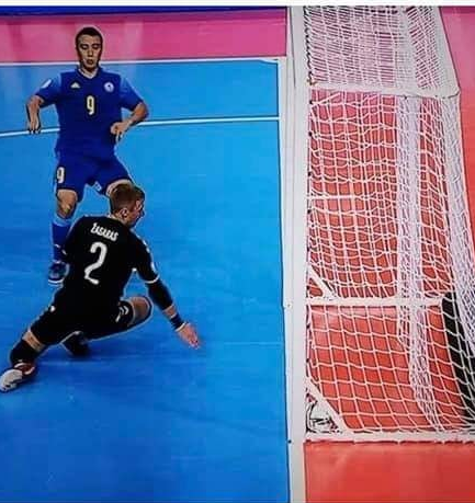 Trong tai FIFA: 'Quyet dinh cam tinh cho Viet Nam' anh 2