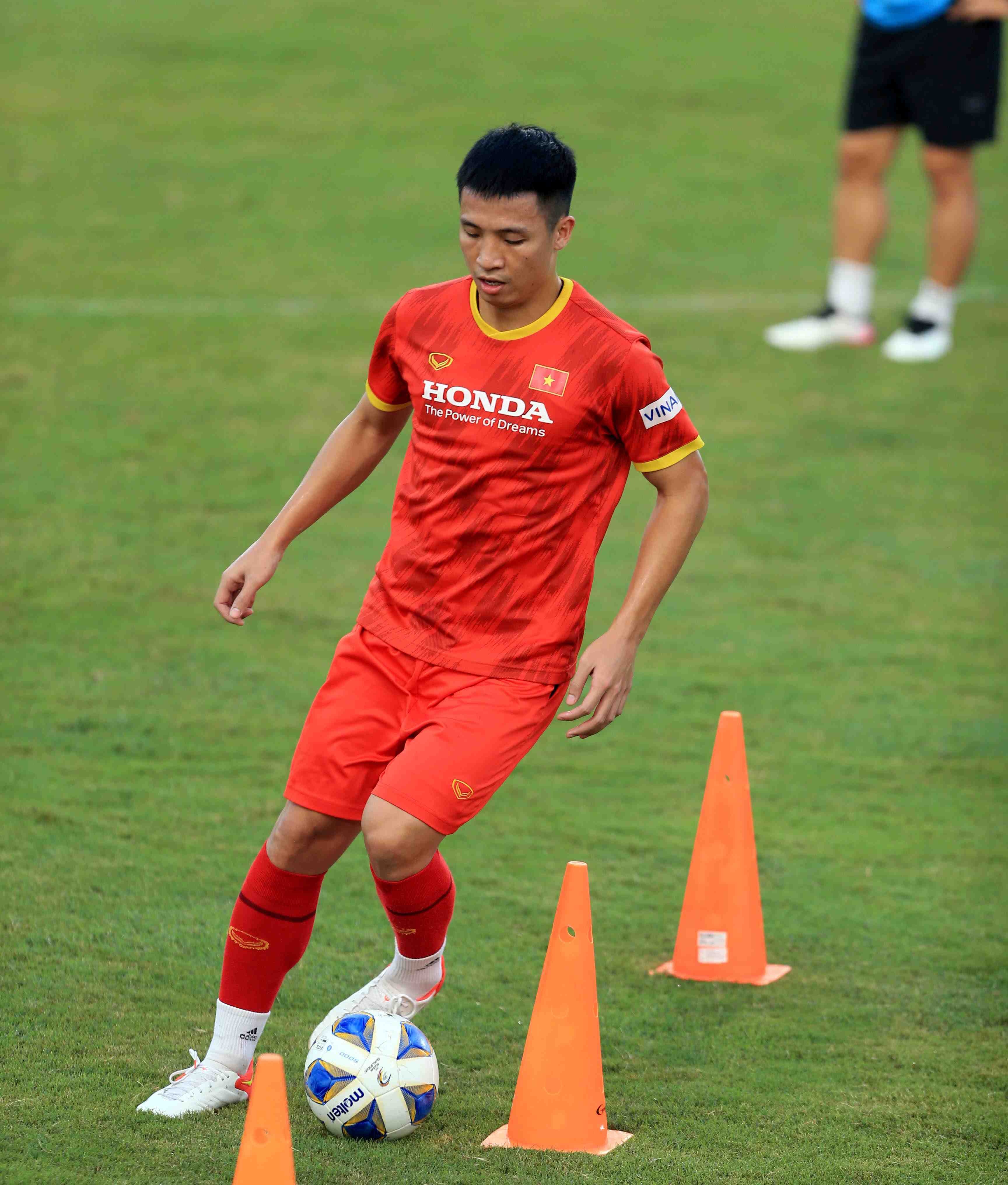 Bui Tien Dung: 'Tuyen Viet Nam se xoay tua o AFF anh 1