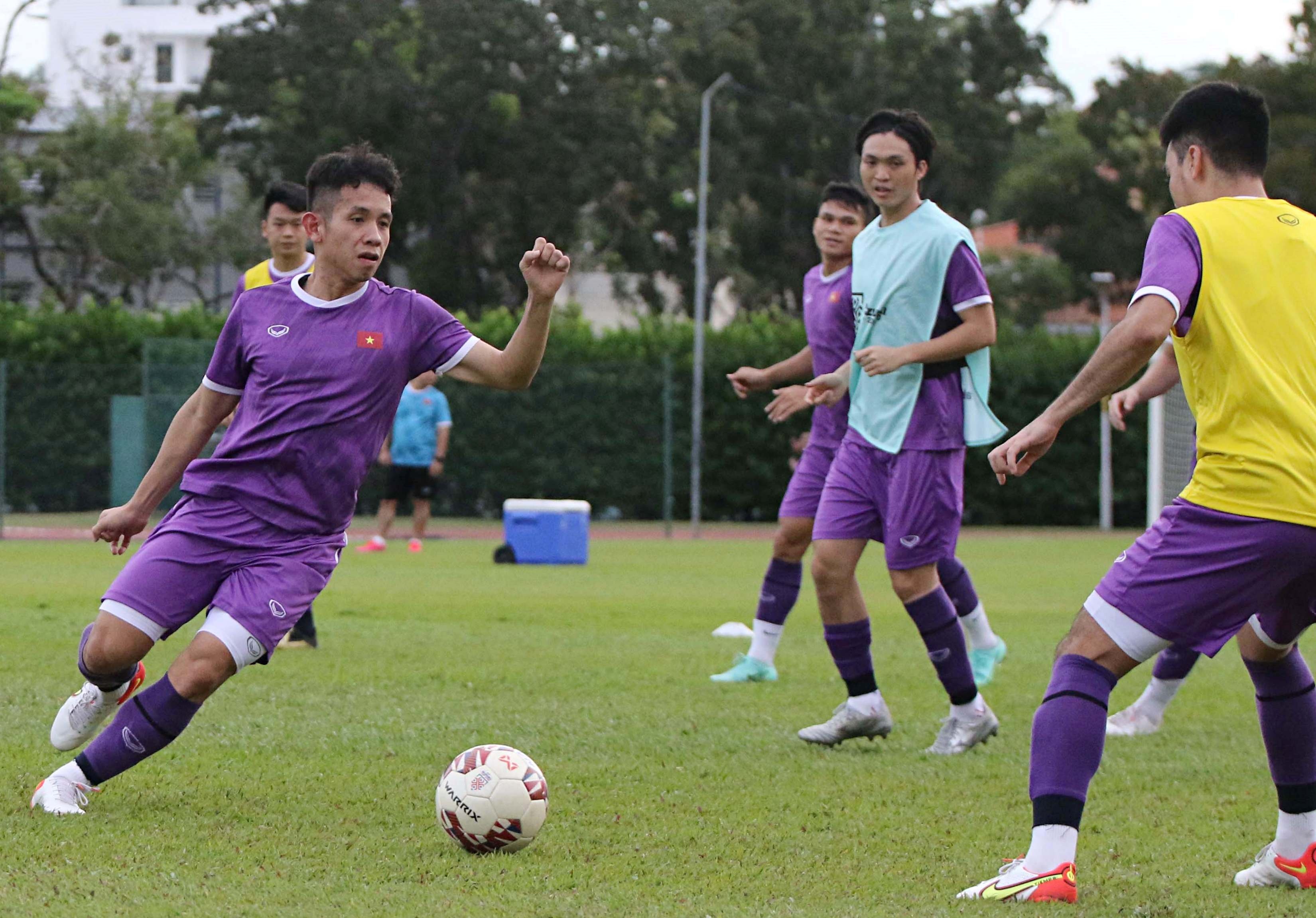 doi hinh viet nam gap lao anh 6